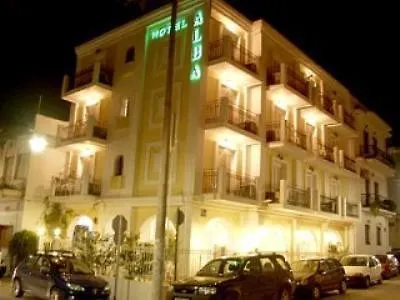 阿尔巴酒店 3*